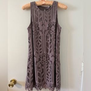 Speechless XS Mauve floral lace sheath with keyhole back